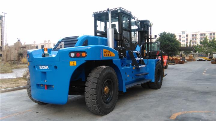 25 Ton Forklift