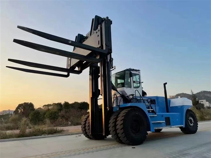 SOCMA Heavy Duty Forklift 50 Ton 50t For Port Steel Industry
