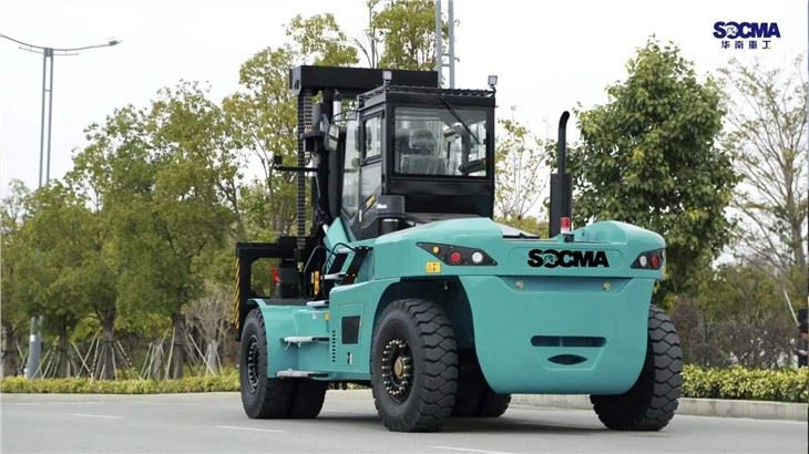 30 Ton Forklift For Heavy Containers Handling